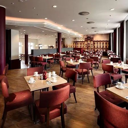 Pentahotel Hotell 4*
