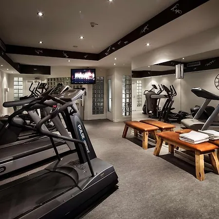 Pentahotel Hotell