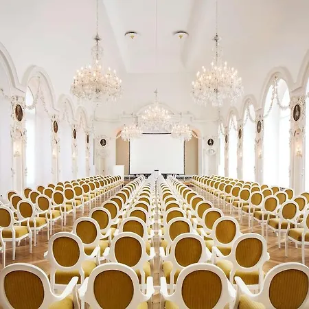 Pentahotel Otel