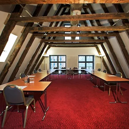 Pentahotel 4*