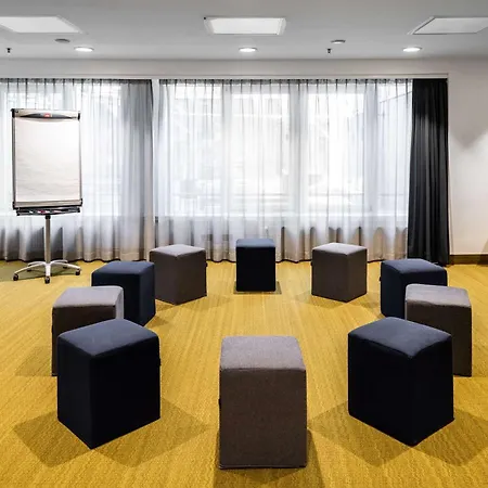 Hotell Pentahotel 4*