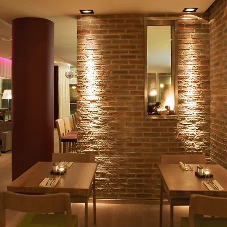 Pentahotel Otel 4*