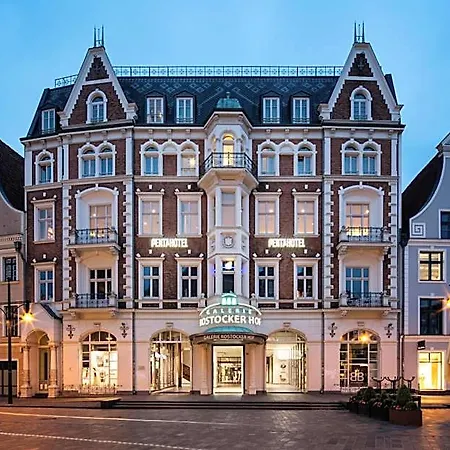 Pentahotel Hotel 4*